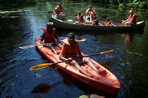 photo_camp_kayaks.jpg